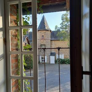 Вилла Le Petit Lustucru Saint-Martin-des-Champs  Экстерьер фото